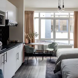 Hey - Brussels Aparthotel